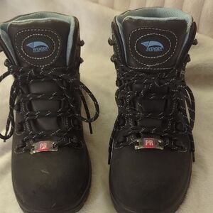 Avenger Black and Blue Safety Boots